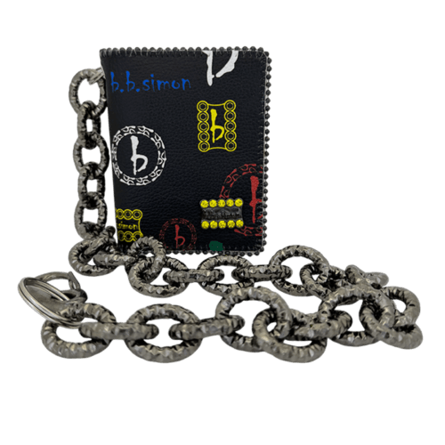 BB Simon Belt Providing you a purse embed a logo of BB Simon on a black color Wallet with a black color of chain