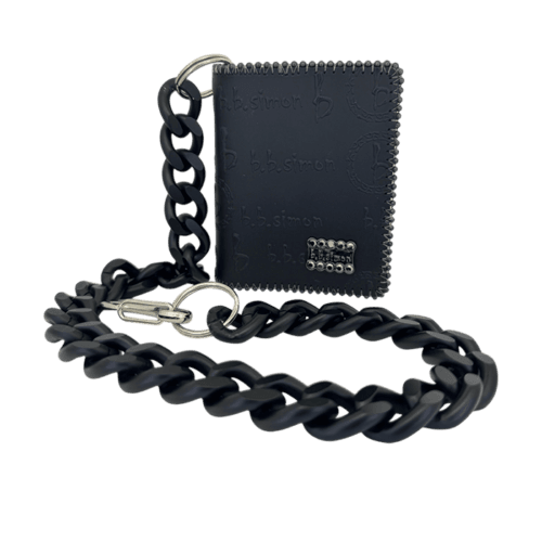 BB Simon Belt Providing you a purse embed a logo stamp of BB Simon on a Black color Wallet with a Black color of chain